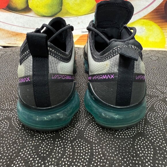 Nike Air VaporMax Flyknit Sneakers Size 5.5 - Picture 3 of 8